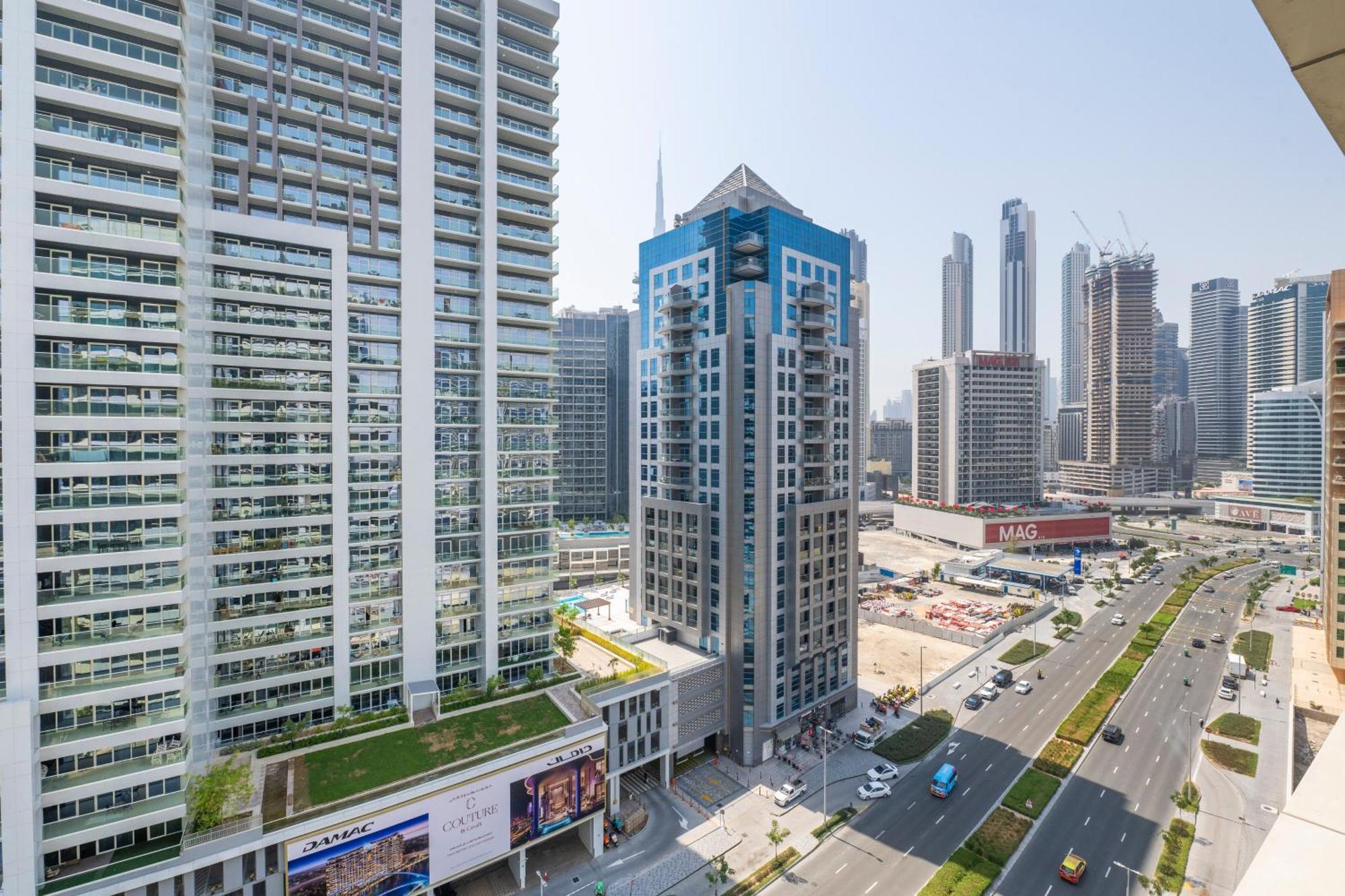 Damac Canal Views Residences Дубай Екстериор снимка