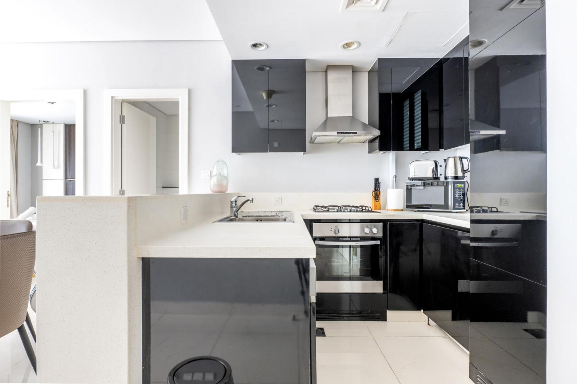 Damac Canal Views Residences Дубай Екстериор снимка