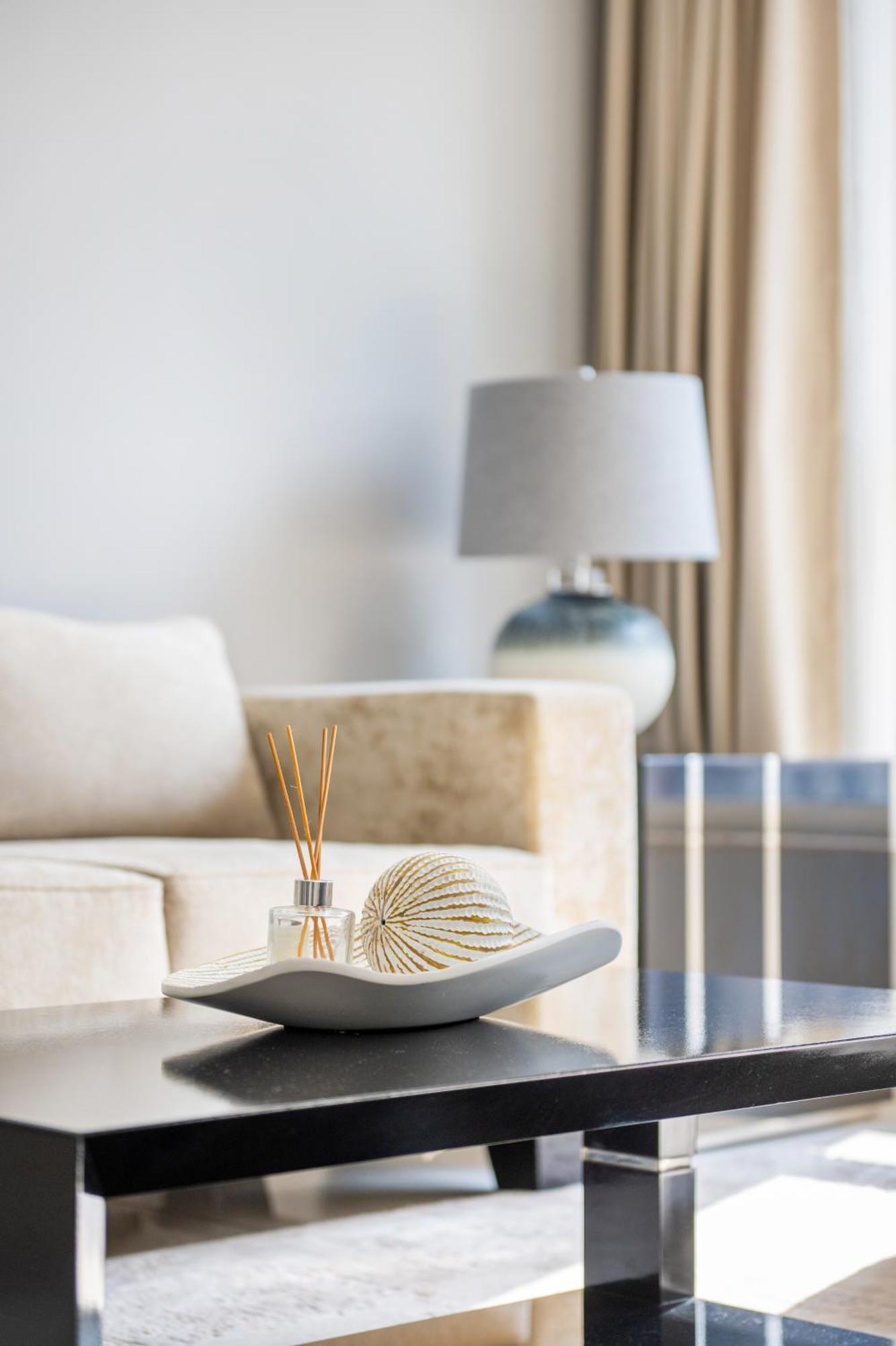 Damac Canal Views Residences Дубай Екстериор снимка