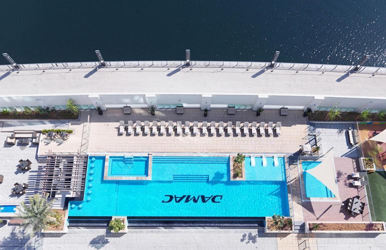 Damac Canal Views Residences Дубай Екстериор снимка