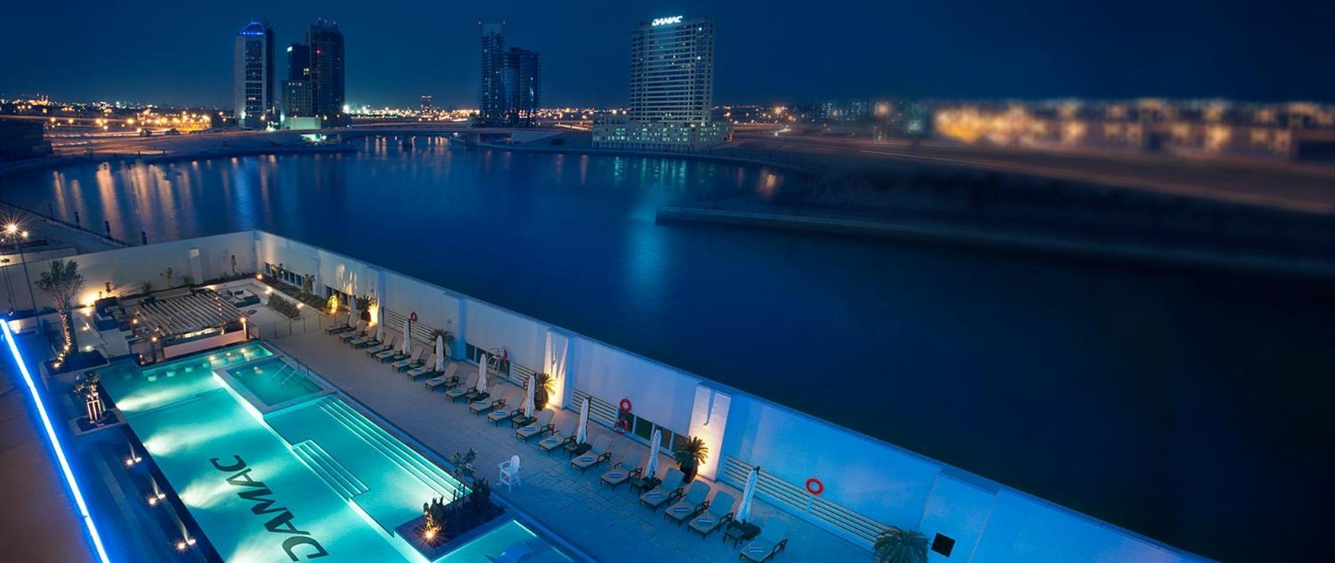 Damac Canal Views Residences Дубай Екстериор снимка