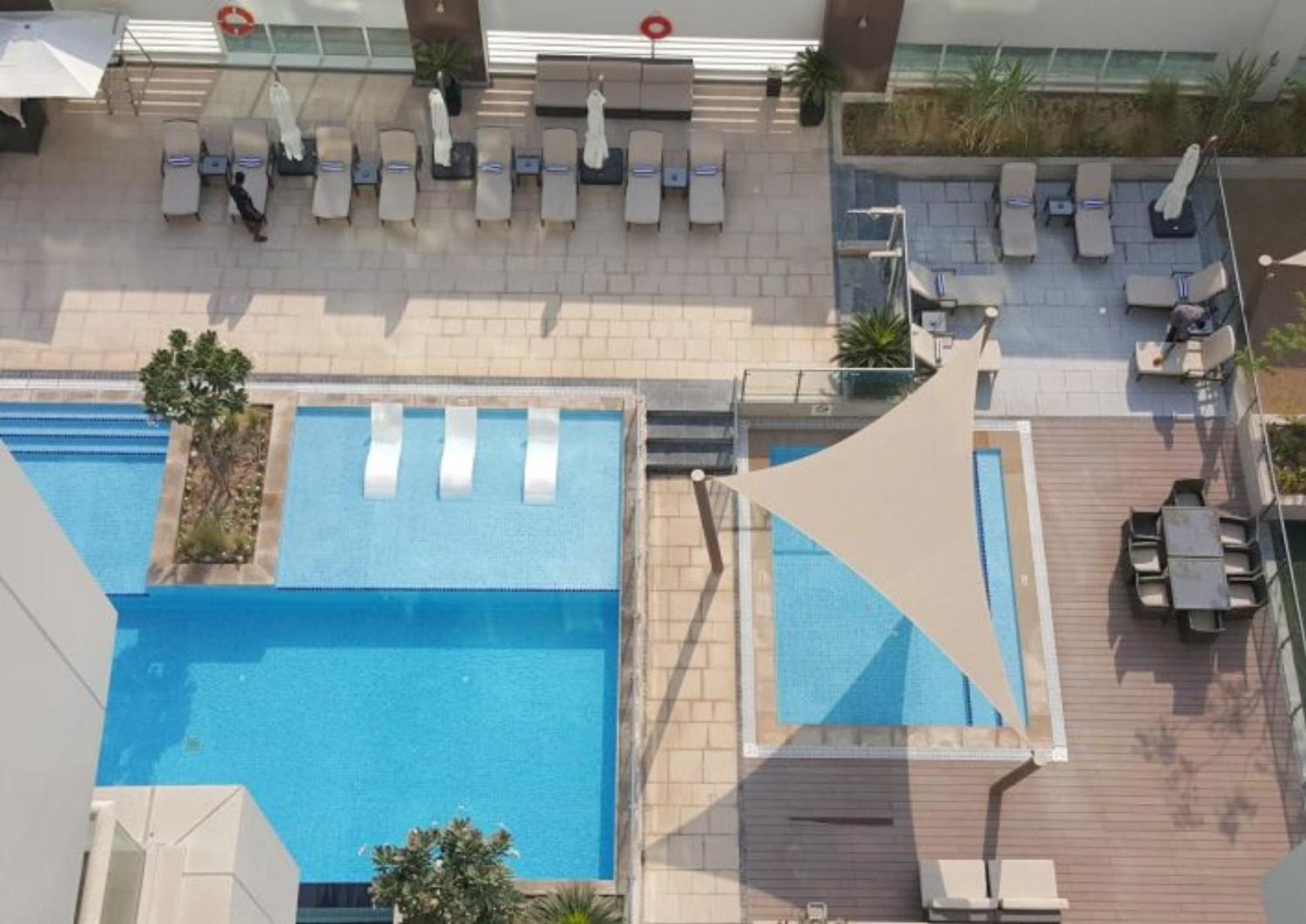Damac Canal Views Residences Дубай Екстериор снимка