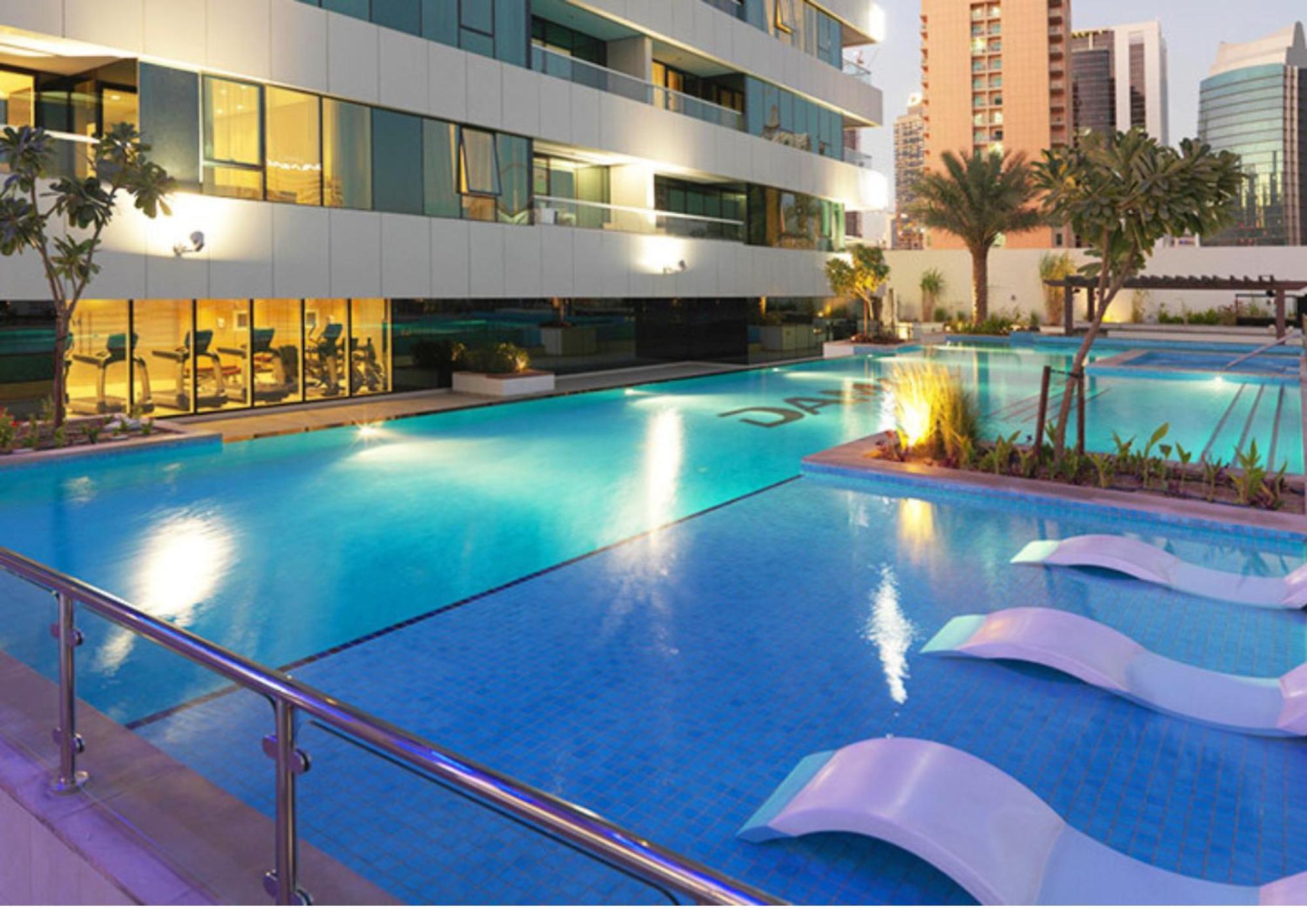 Damac Canal Views Residences Дубай Екстериор снимка